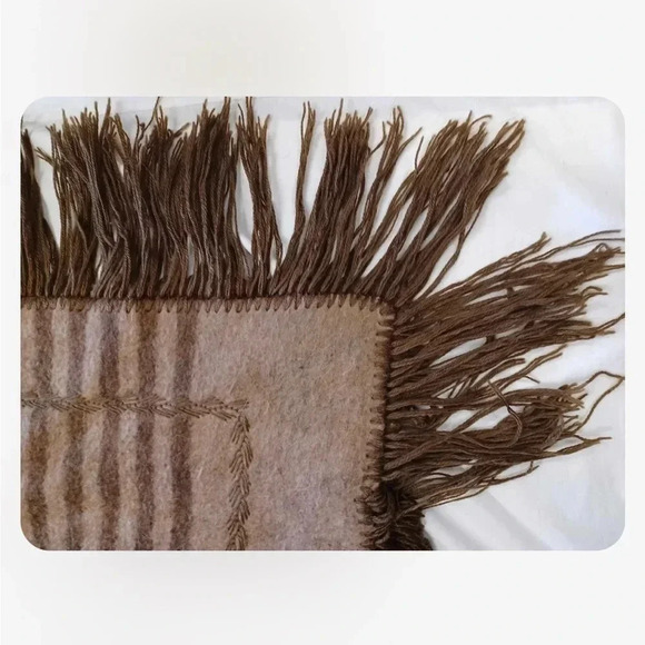 Alpaca Peru  Wool Vintage Shawl Fringe Heavyweight Brown Tan - Picture 4 of 8